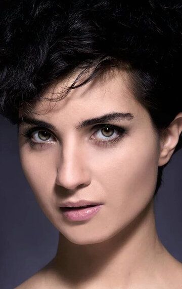 Туба Бюйюкюстюн / Tuba Büyüküstün