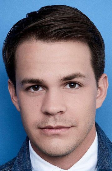 Джонни Симмонс / Johnny Simmons
