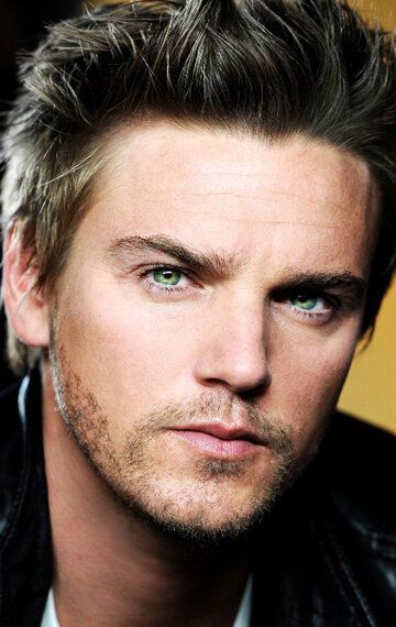Райли Смит / Riley Smith