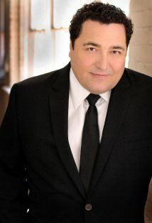 / Damian Muziani