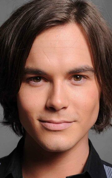 Тайлер Блэкберн / Tyler Blackburn