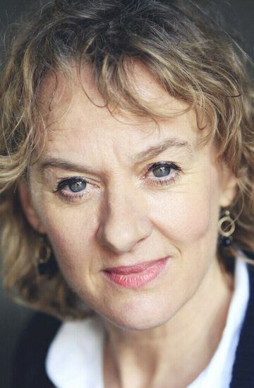Нив Кьюсак / Niamh Cusack