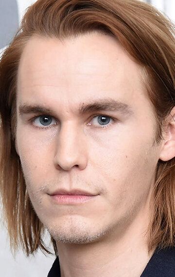 Риз Уэйкфилд / Rhys Wakefield