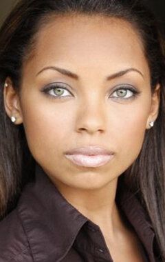 Логан Браунинг / Logan Browning