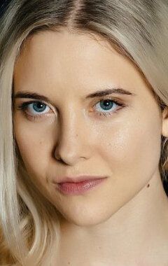 / Cara Loften