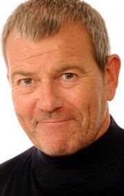 Макстон Дж. Бисли / Max Beesley Snr