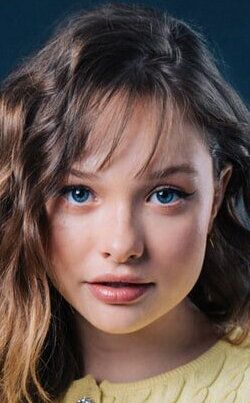 Зои Маргарет Коллетти / Zoe Margaret Colletti
