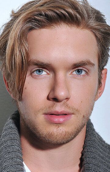 Крис Брошу / Chris Brochu