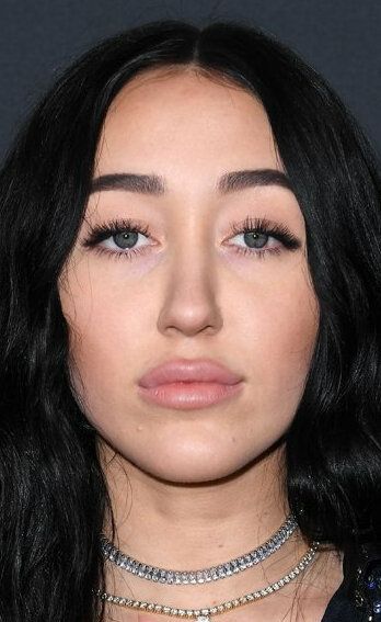 Ноа Линдсей Сайрус / Noah Cyrus