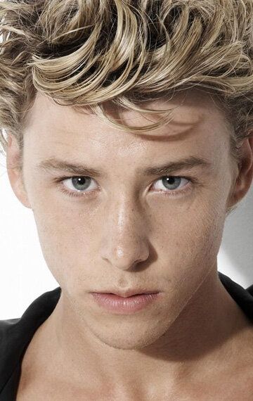 Митч Хьюер / Mitch Hewer