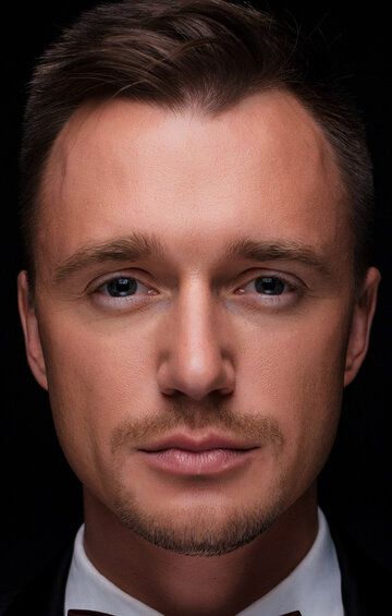 Артем Алексеев / 