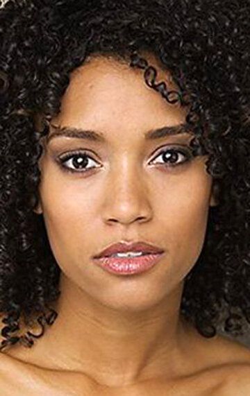 Энни Илонзе / Annie Ilonzeh