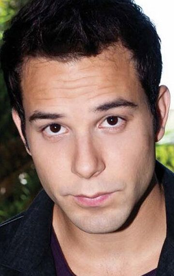 Скайлар Эстин / Skylar Astin
