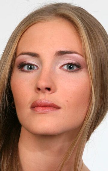 Анна Казючиц / 