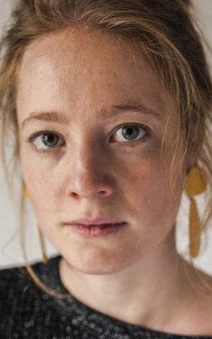 Леони Бенеш / Leonie Benesch
