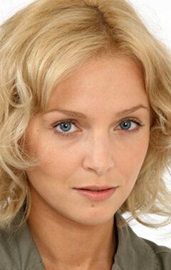Елена Левкович / 