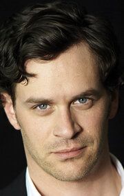 Том Эверетт Скотт / Tom Everett Scott