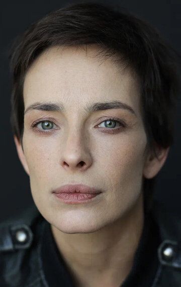 Анна Попова / 