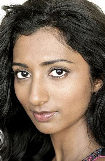 Меник Гунератне / Menik Gooneratne