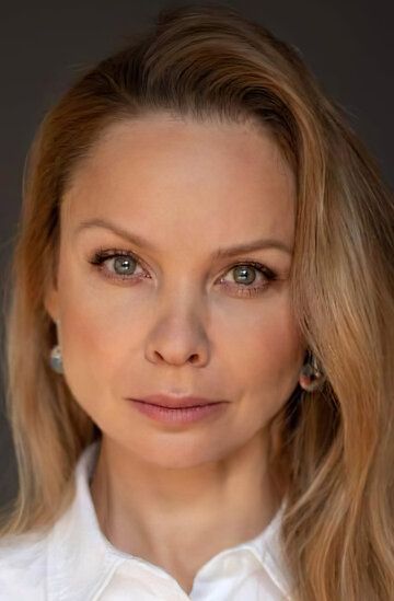 Елена Ивасишина / 