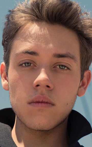 Итан Каткоски / Ethan Cutkosky