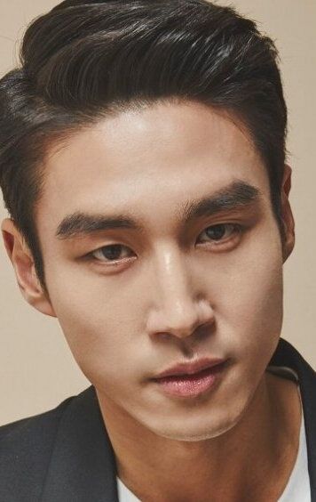Ли Вон-хи / Lee Won-hee
