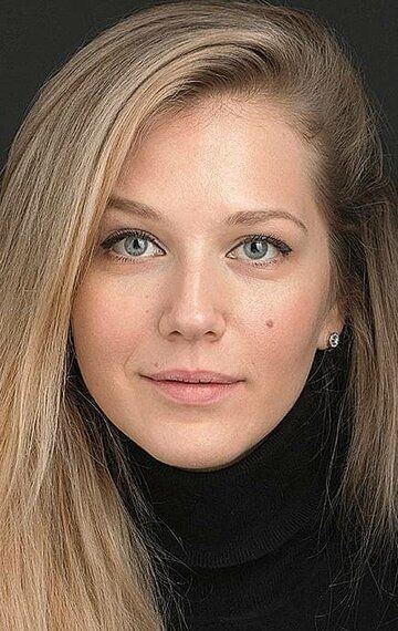 Карина Андоленко /