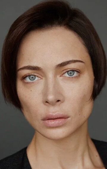 Настасья Самбурская / 