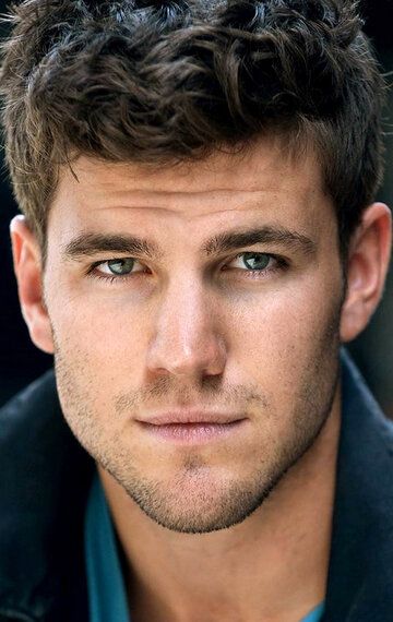 Остин Стоуэлл / Austin Stowell