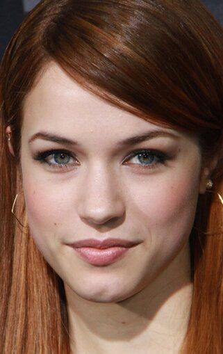 Алексис Нэп / Alexis Knapp