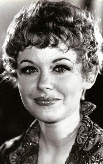 Анджела Скулар / Angela Scoular