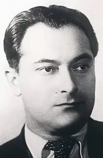 Евгений Петров /