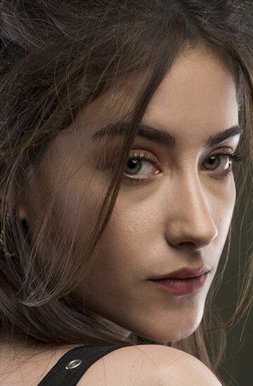 Хазал Кая / Hazal Kaya