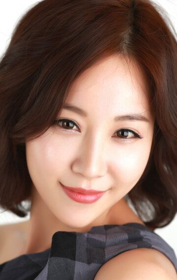 Юн Хе-гён / Yoon Hye-gyeong