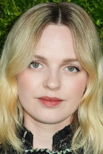 Одесса Янг / Odessa Young