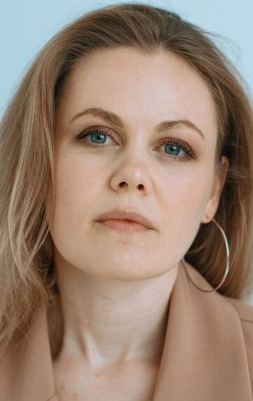 Елена Суркова / 