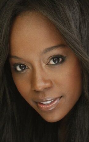 Эйджа Наоми Кинг / Aja Naomi King