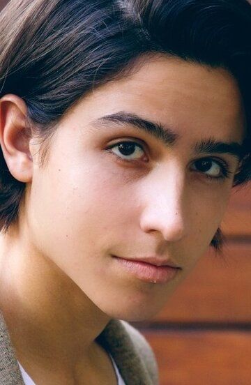 Лоренцо Джеймс Генри / Lorenzo James Henrie