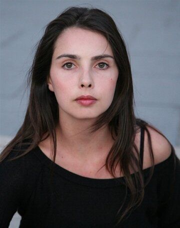 Эмили Казнав / Emilie Cazenave