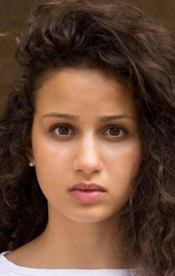 Улайя Амамра / Oulaya Amamra