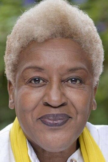 Си Си Эйч Паундер / CCH Pounder