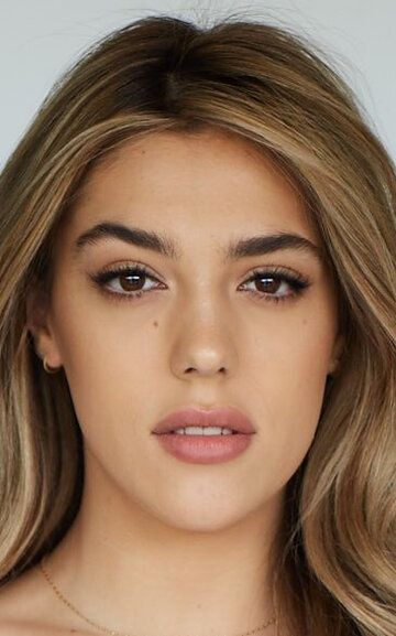 Систин Роуз Сталлоне / Sistine Rose Stallone