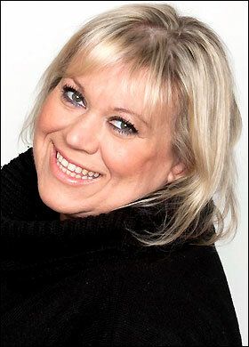 Тина Мэлоун / Tina Malone