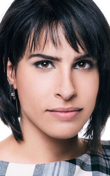 Дезире Акхаван / Desiree Akhavan