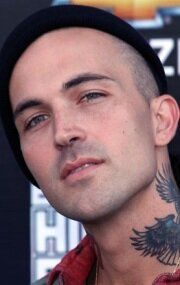 / Yelawolf