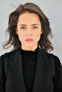  / Emma Ramos