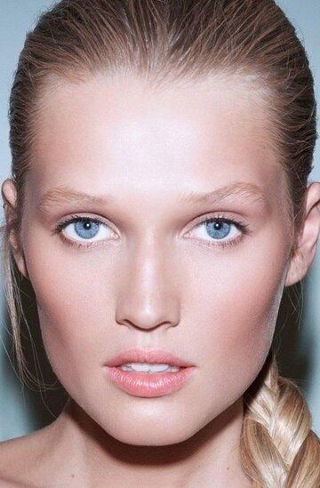 Тони Гарн / Toni Garrn