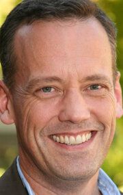 Ди Брэдли Бейкер / Dee Bradley Baker