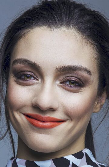 Мэрвэ Диздар / Merve Dizdar