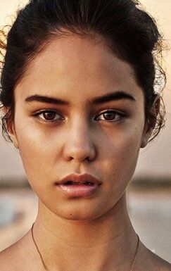 Кортни Итон / Courtney Eaton
